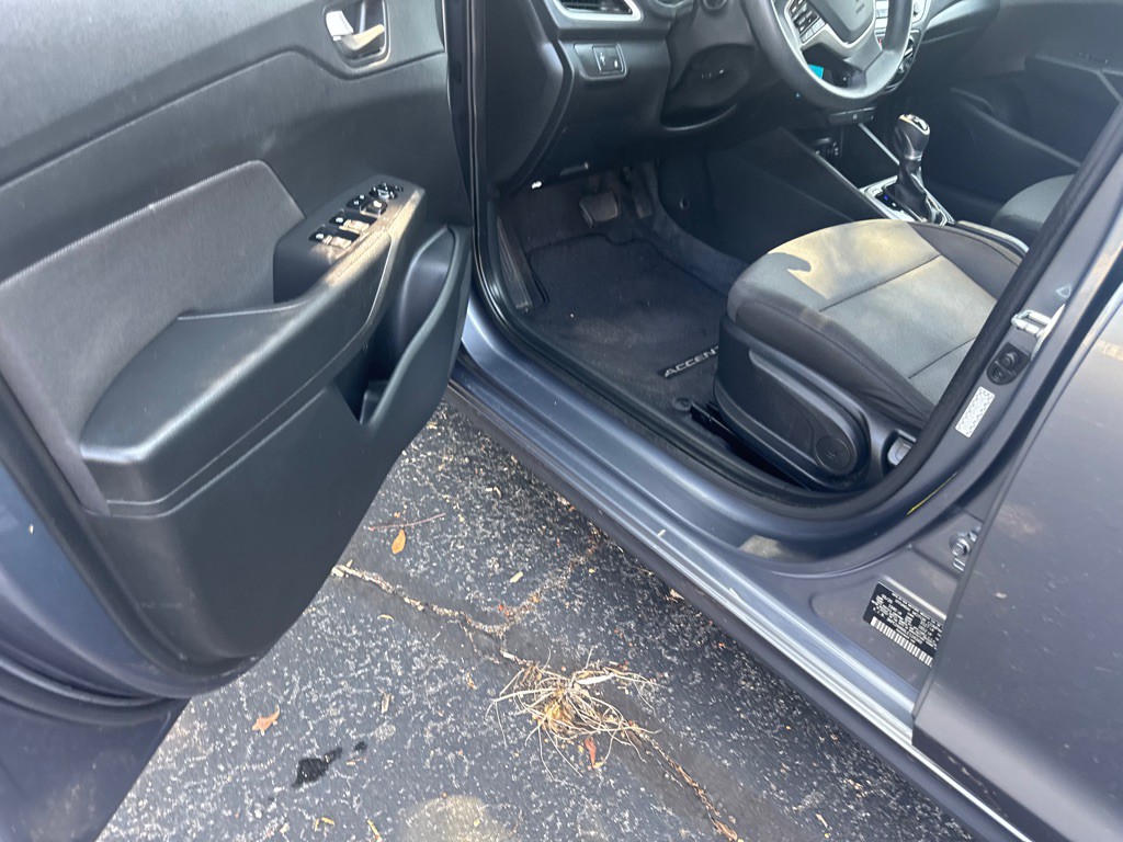 2020 Hyundai Accent Image 23