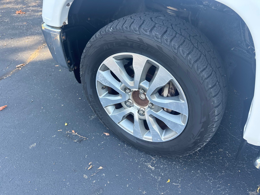 2015 Toyota Tundra Image 12