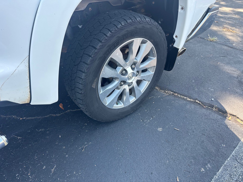 2015 Toyota Tundra Image 13