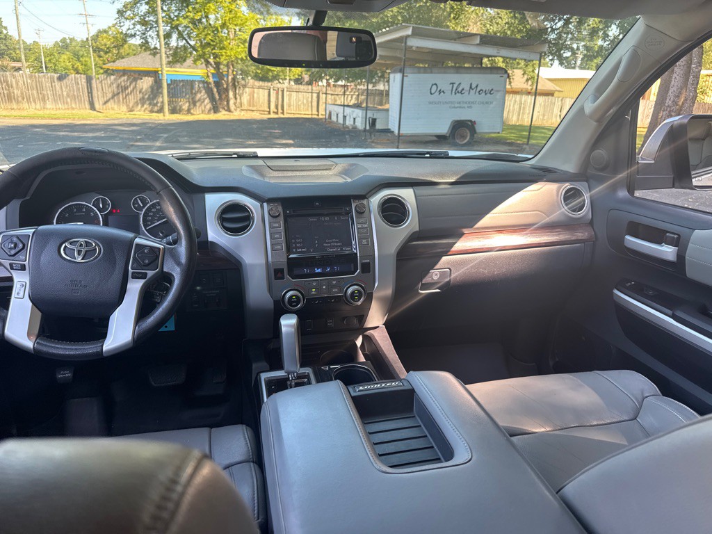 2015 Toyota Tundra Image 19