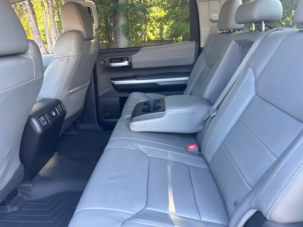2015 Toyota Tundra Image 21