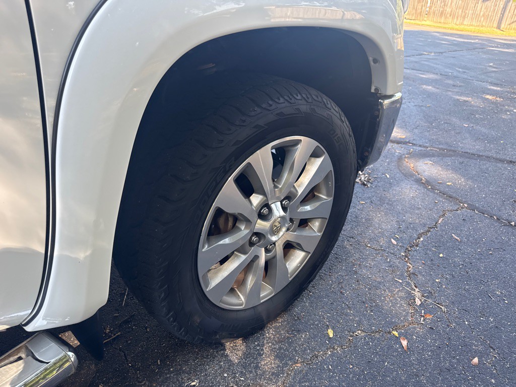2015 Toyota Tundra Image 26