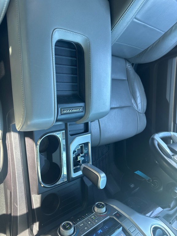 2015 Toyota Tundra Image 36