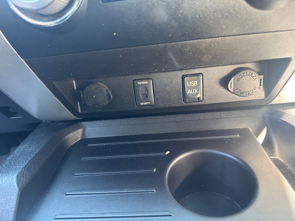 2015 Toyota Tundra Image 48