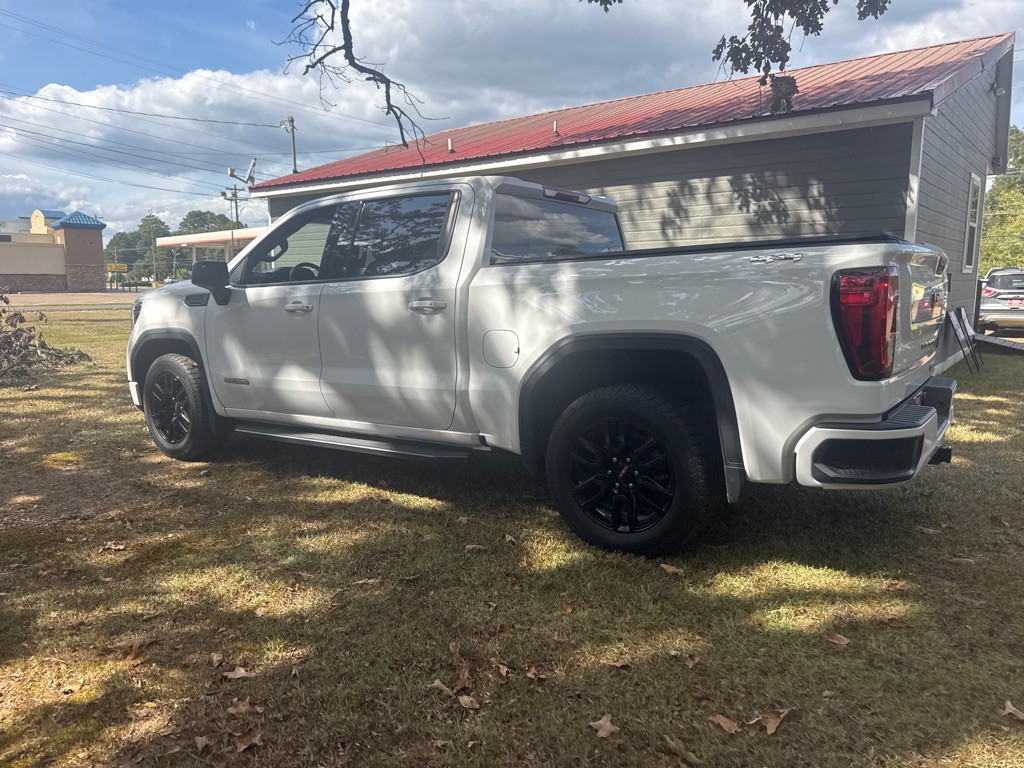 2021 GMC Sierra Image 2