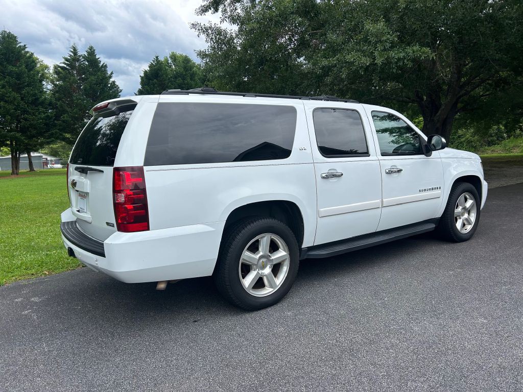 2008 Chevrolet Suburban Image 5