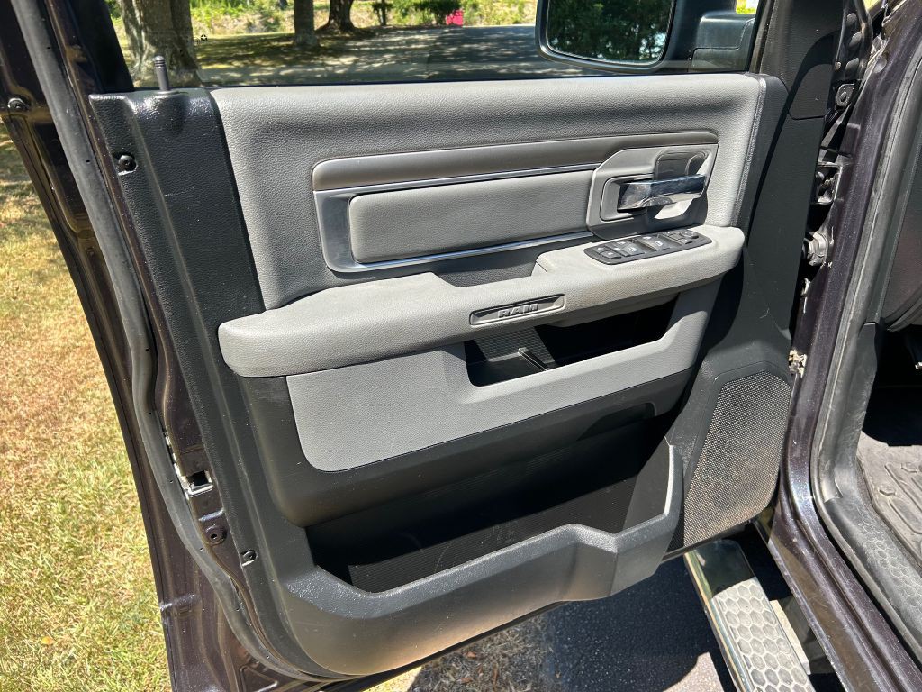 2014 RAM 1500 Image 8