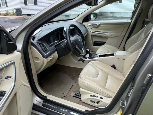 2014 Volvo XC60 Image 11