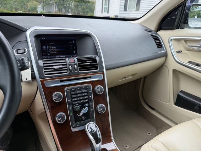 2014 Volvo XC60 Image 13