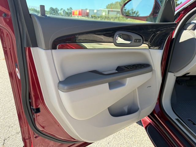 2016 Buick Enclave Image 10