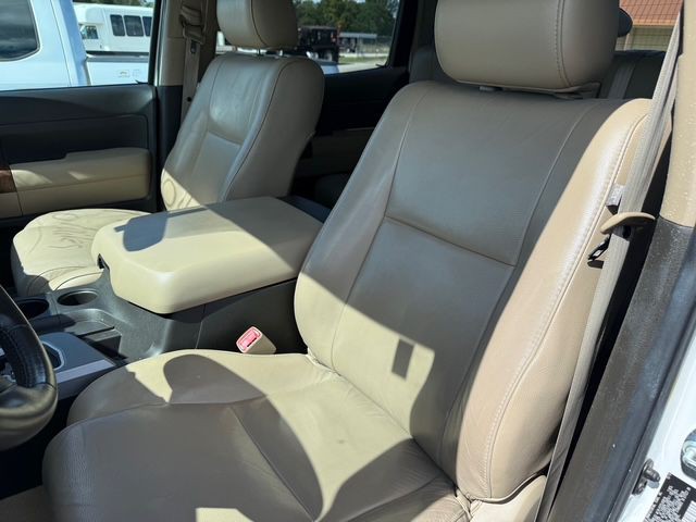 2011 Toyota Tundra Image 10