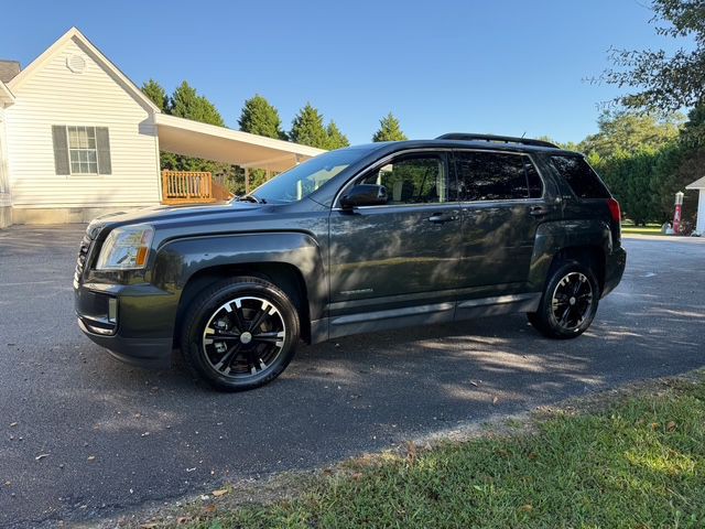 2017 GMC Terrain Image 1