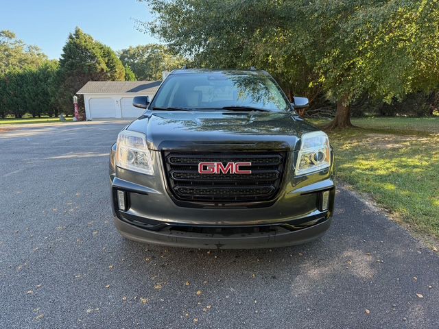 2017 GMC Terrain Image 2