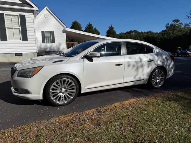 2015 Buick Lacrosse Image 1