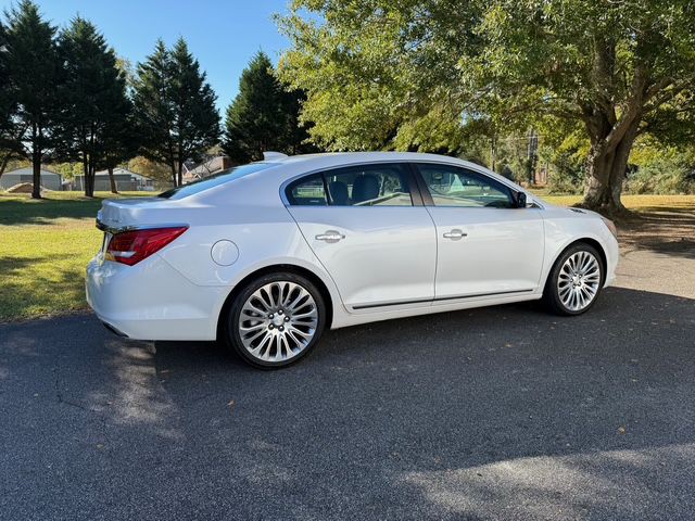 2015 Buick Lacrosse Image 5