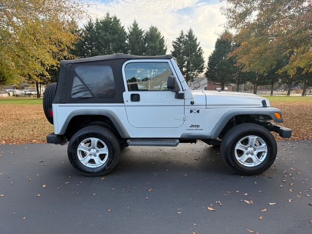 2004 Jeep Wrangler Image 4