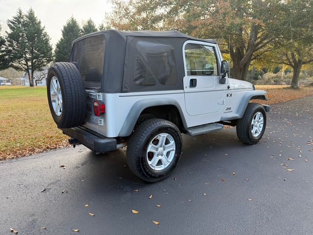 2004 Jeep Wrangler Image 5