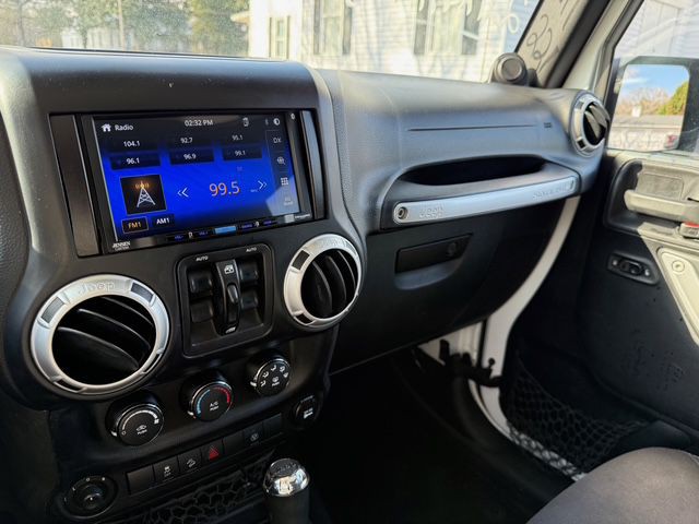 2014 Jeep Wrangler Unlimited Image 13