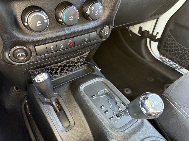 2014 Jeep Wrangler Unlimited Image 15