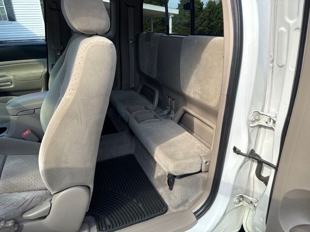 2006 Toyota Tacoma Image 12