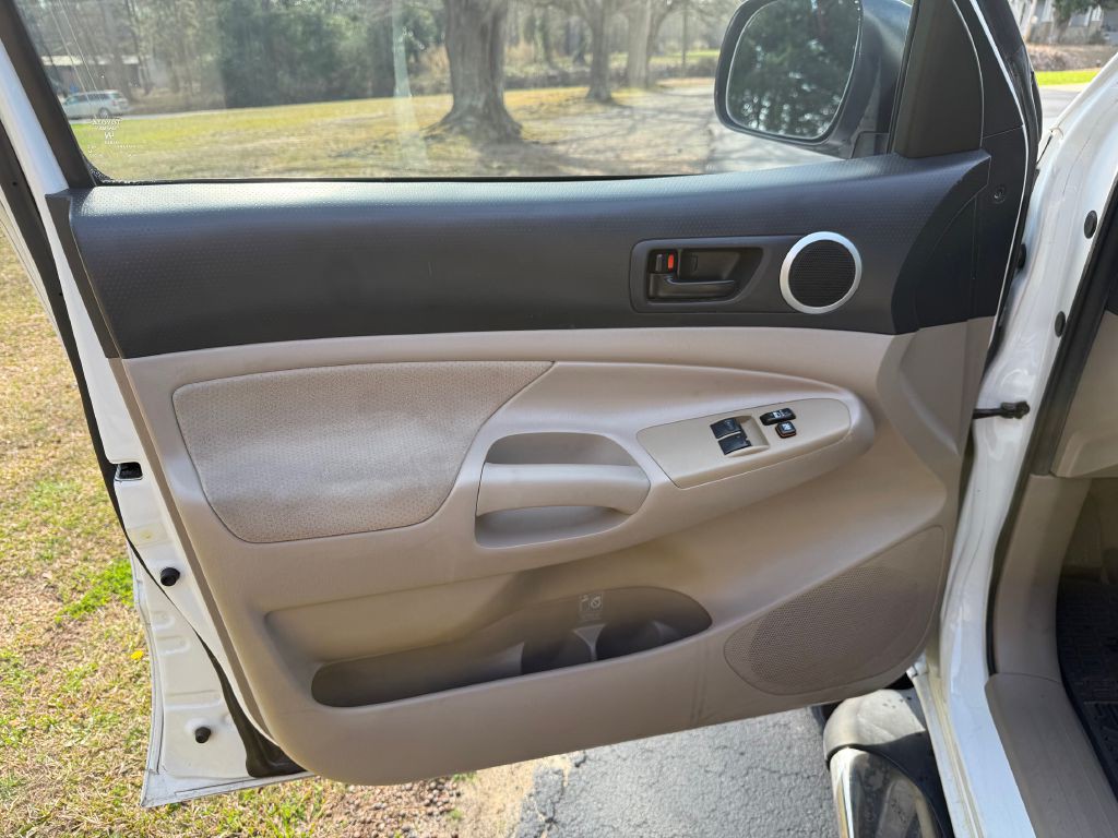 2006 Toyota Tacoma Image 13