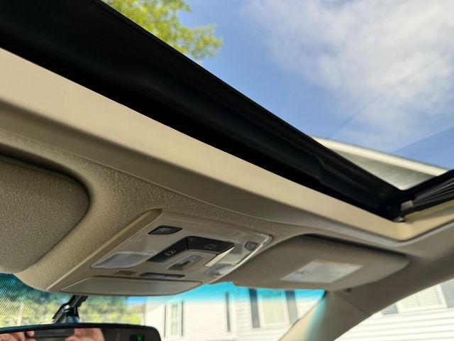 2012 Toyota Sienna Image 13