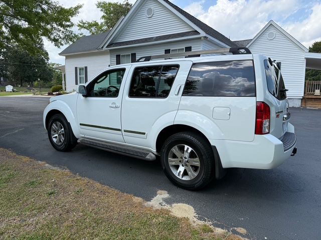 2012 Nissan Pathfinder Image 7