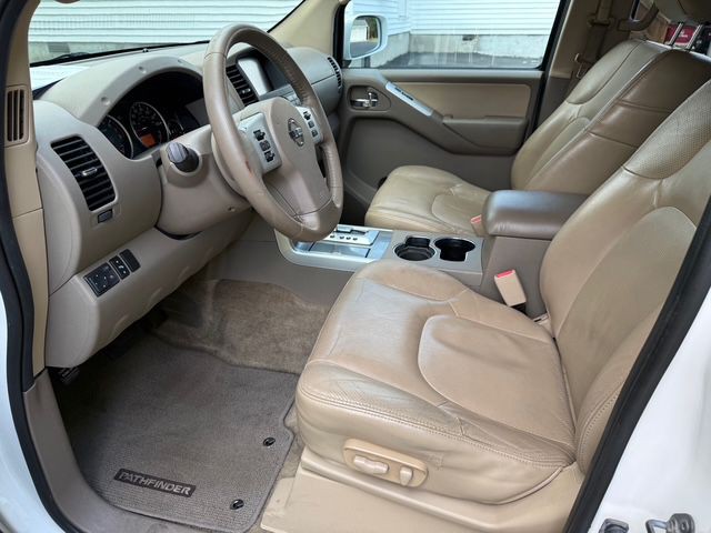 2012 Nissan Pathfinder Image 12