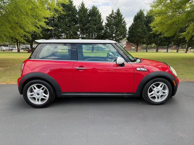2008 MINI Cooper Image 4