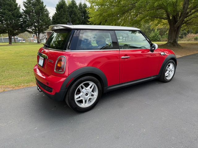 2008 MINI Cooper Image 5