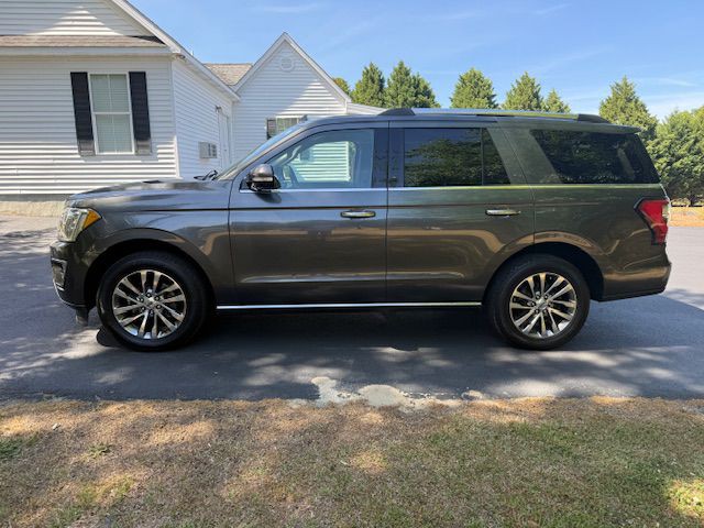 2018 Ford Expedition Image 1