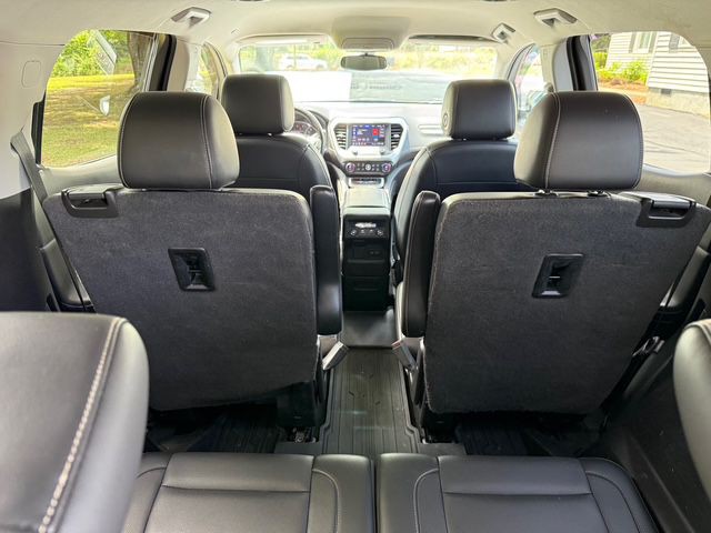 2020 GMC Acadia Image 8