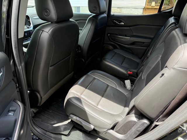 2020 GMC Acadia Image 9