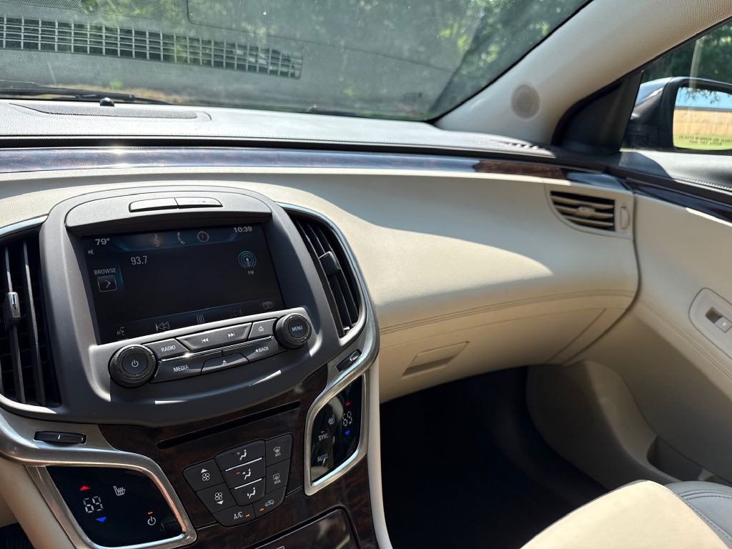 2014 Buick Lacrosse Image 12