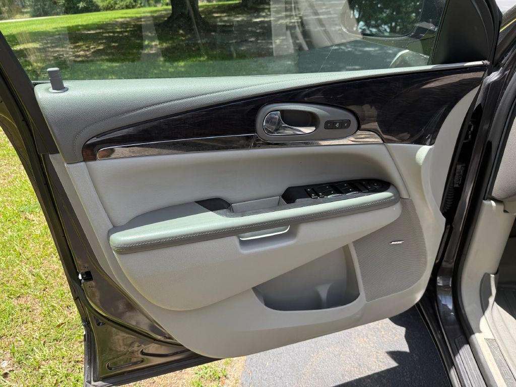 2015 Buick Enclave Image 11