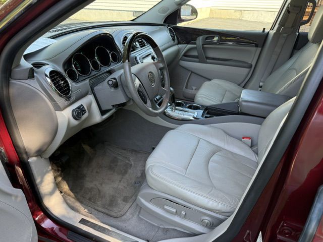 2017 Buick Enclave Image 10
