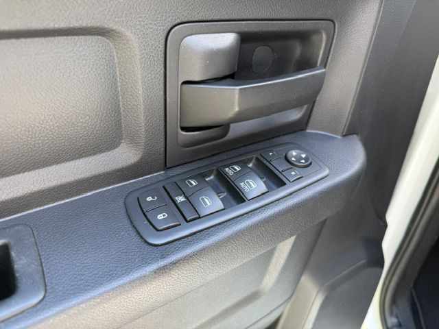 2016 RAM 1500 Image 12