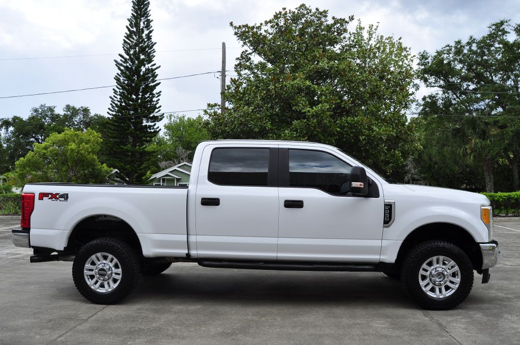 2017 Ford F-250 Image 4