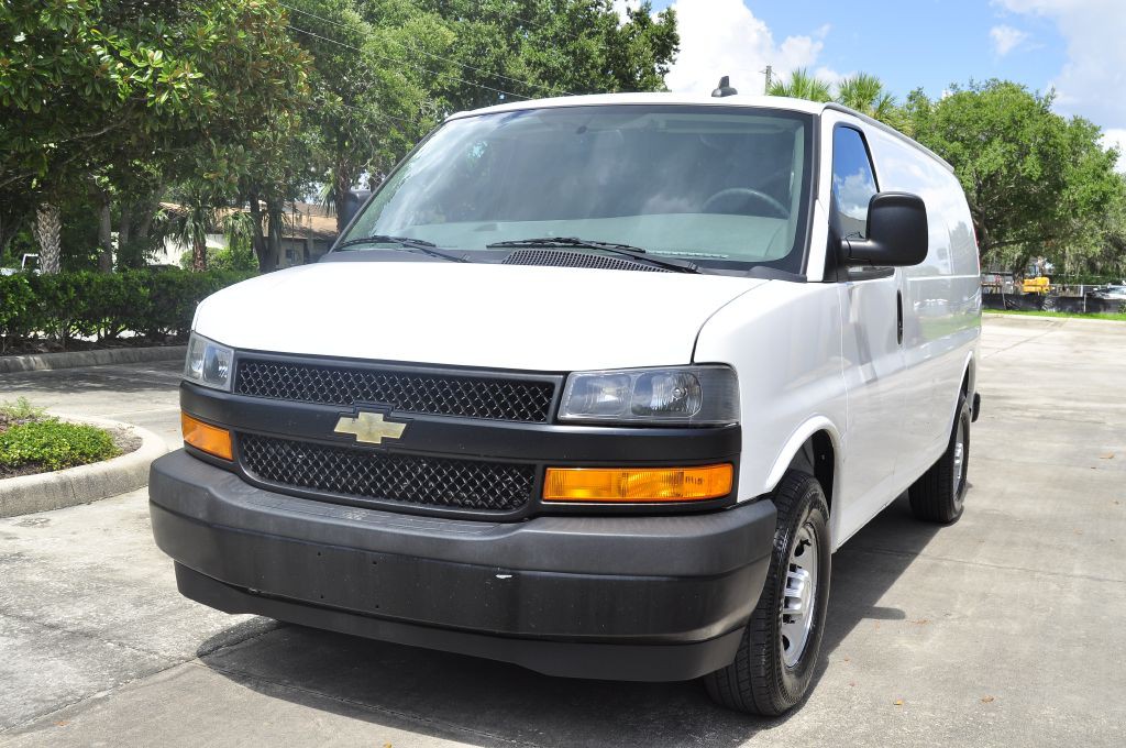 2020 Chevrolet Express Image 6