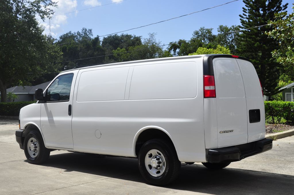 2020 Chevrolet Express Image 7