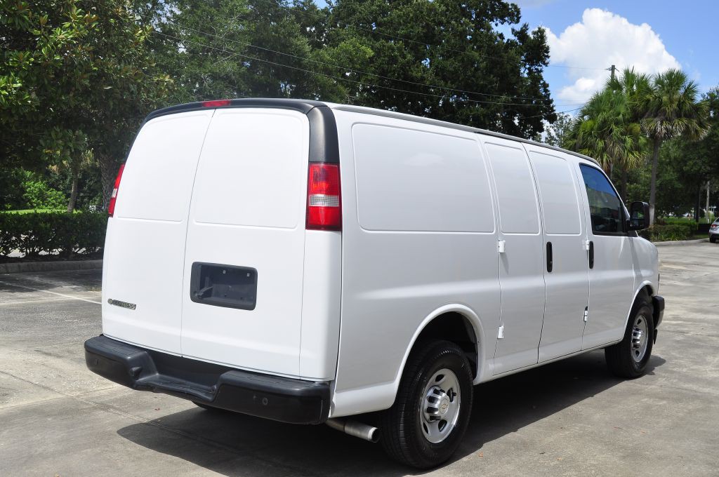 2020 Chevrolet Express Image 8