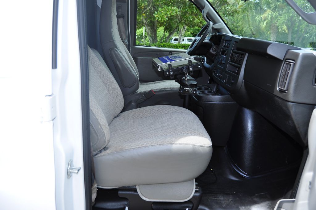 2020 Chevrolet Express Image 9