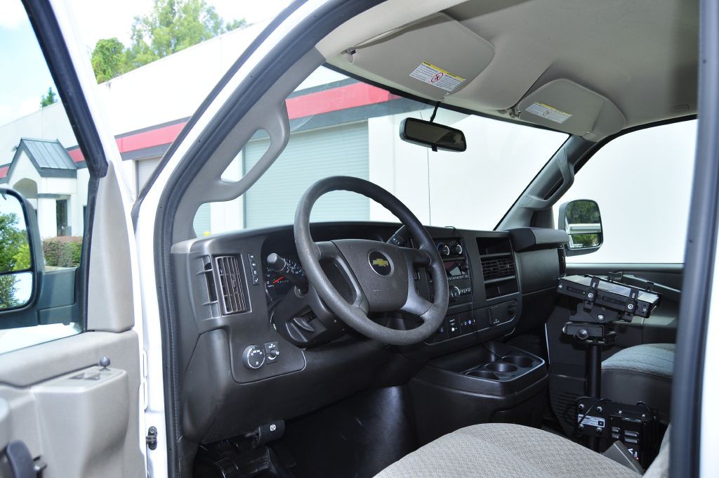 2020 Chevrolet Express Image 15