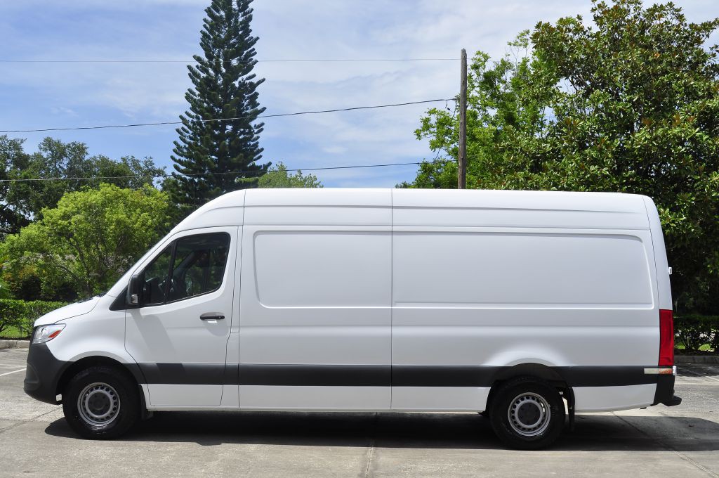 2022 Mercedes-Benz Sprinter Image 4