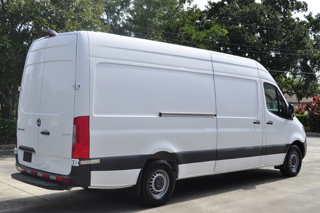 2022 Mercedes-Benz Sprinter Image 7