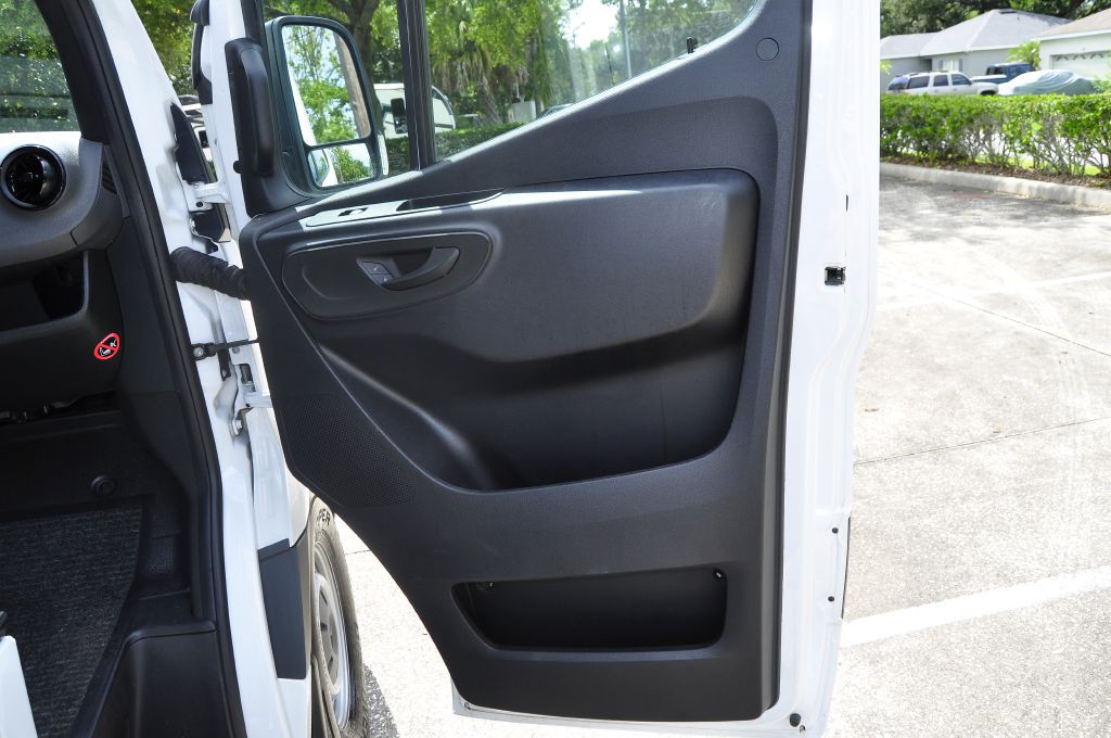 2022 Mercedes-Benz Sprinter Image 17
