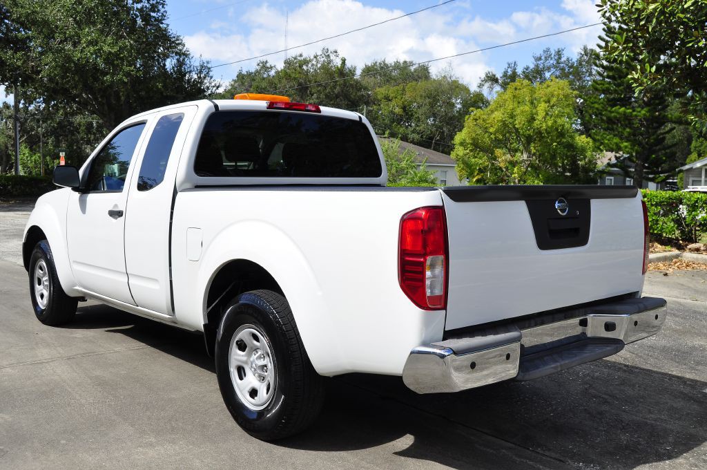 2015 Nissan Frontier Image 5