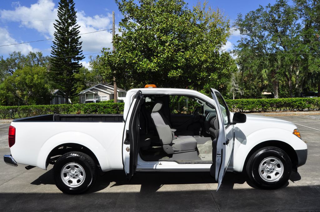 2015 Nissan Frontier Image 6