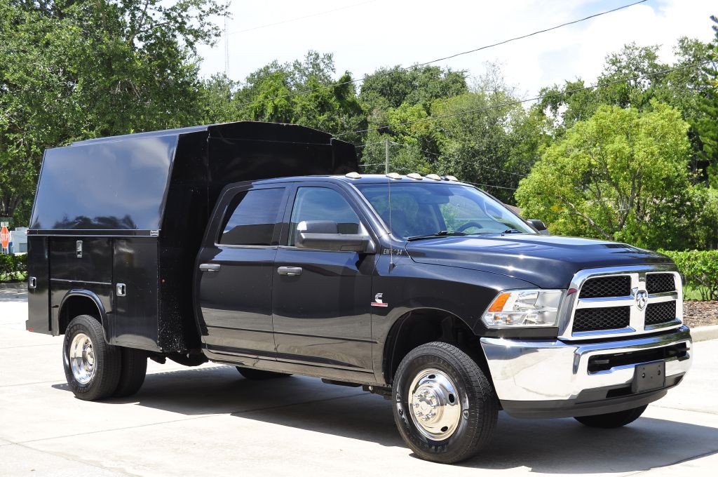 2018 RAM 3500 Image 2