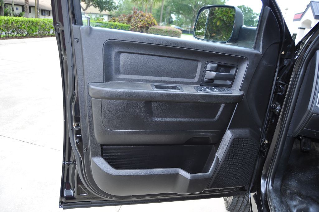 2018 RAM 3500 Image 17